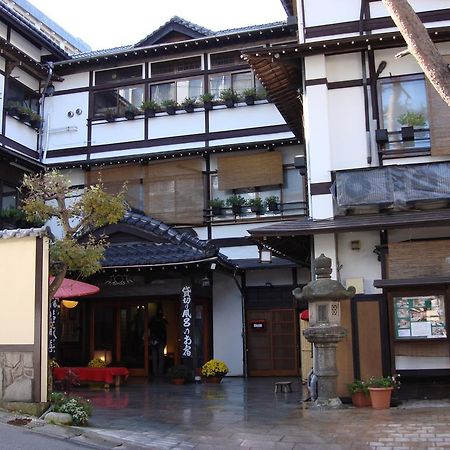 Ekinariya Ryokan Kusacu Exteriér fotografie