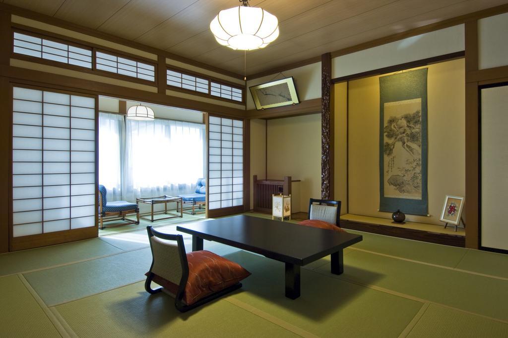 Ekinariya Ryokan Kusacu Pokoj fotografie