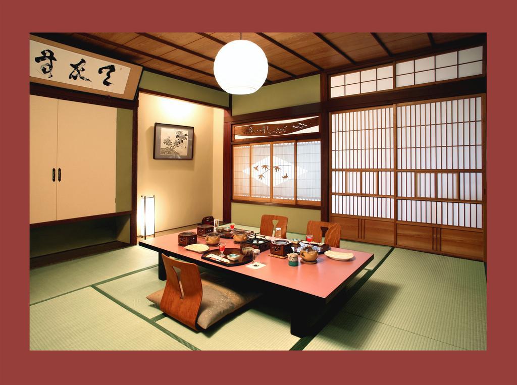 Ekinariya Ryokan Kusacu Exteriér fotografie